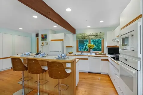 18 Puritan Drive Oak Bluffs MA 02557