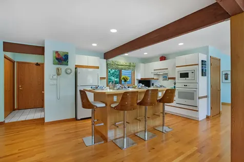 18 Puritan Drive Oak Bluffs MA 02557