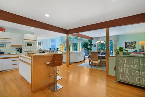 18 Puritan Drive Oak Bluffs MA 02557