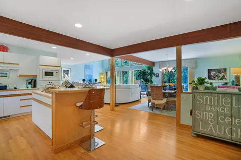 18 Puritan Drive Oak Bluffs MA 02557
