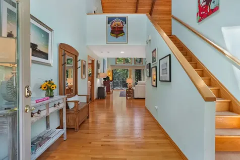 18 Puritan Drive Oak Bluffs MA 02557