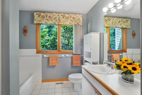 18 Puritan Drive Oak Bluffs MA 02557