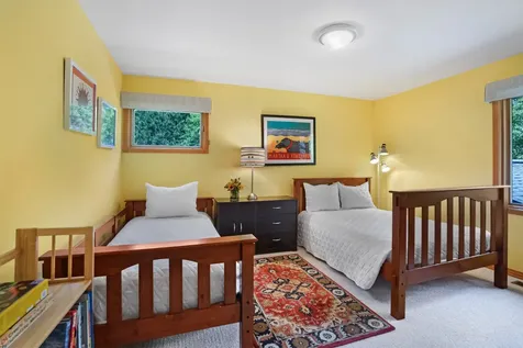 18 Puritan Drive Oak Bluffs MA 02557