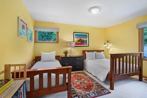 18 Puritan Drive Oak Bluffs MA 02557
