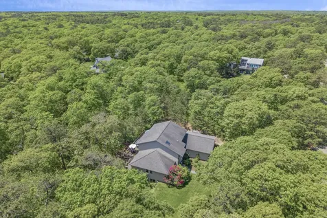 18 Puritan Drive Oak Bluffs MA 02557