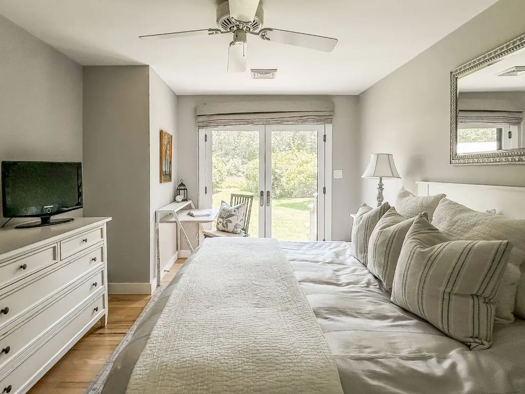 31 Josiah Sachem Way West Tisbury MA 02575