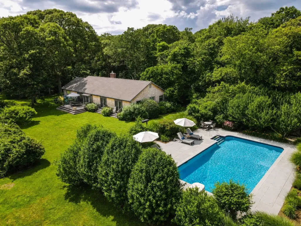 31 Josiah Sachem Way West Tisbury MA 02575