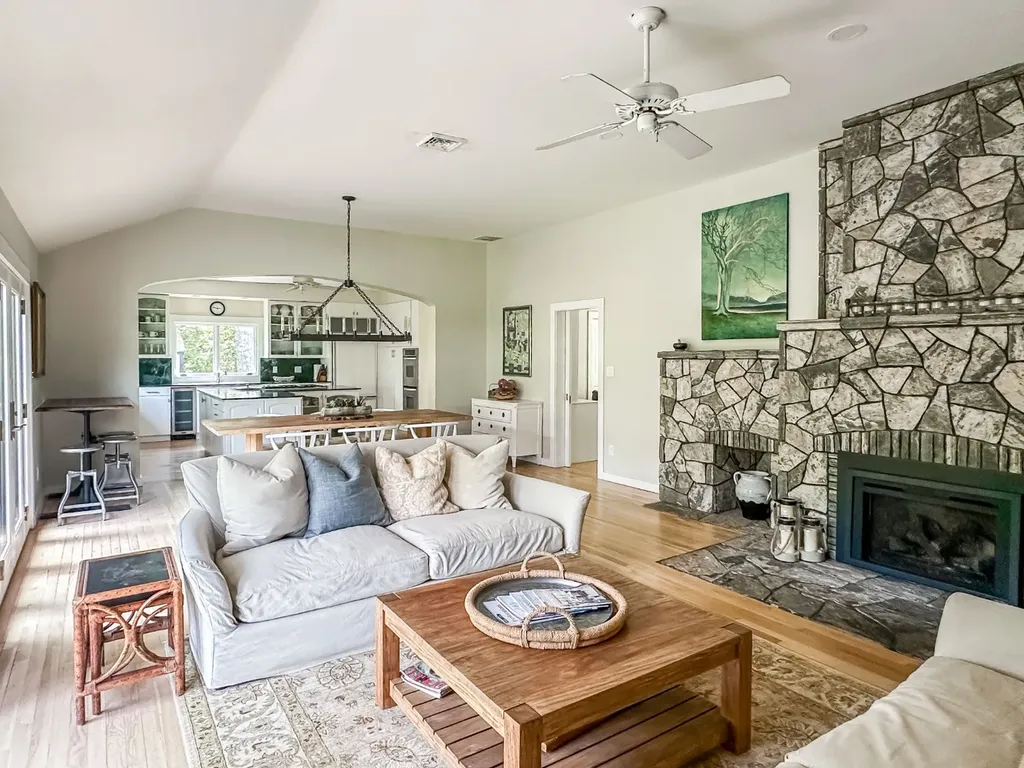 31 Josiah Sachem Way West Tisbury MA 02575