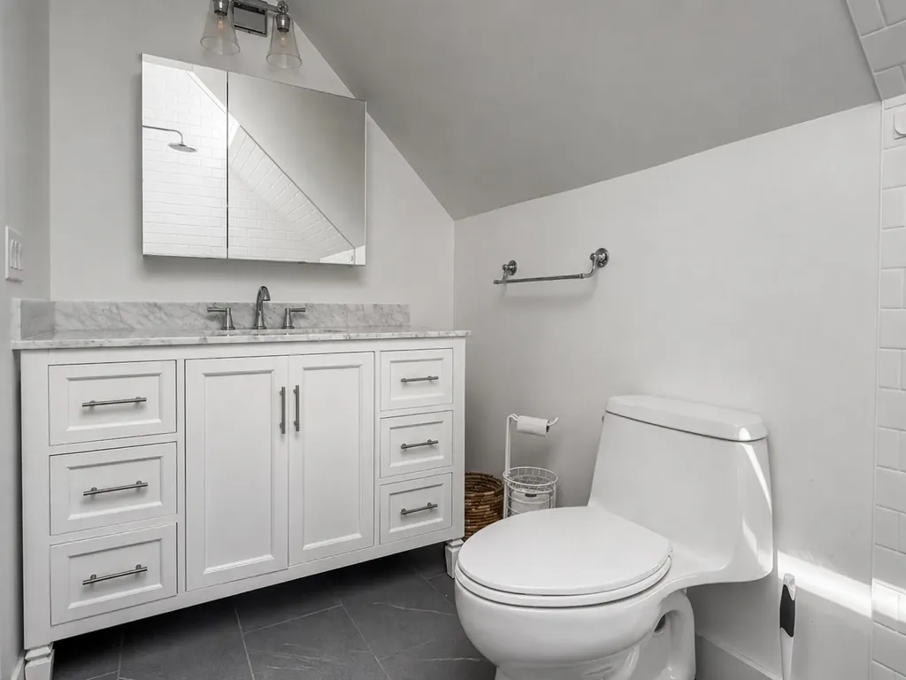 31 Josiah Sachem Way West Tisbury MA 02575