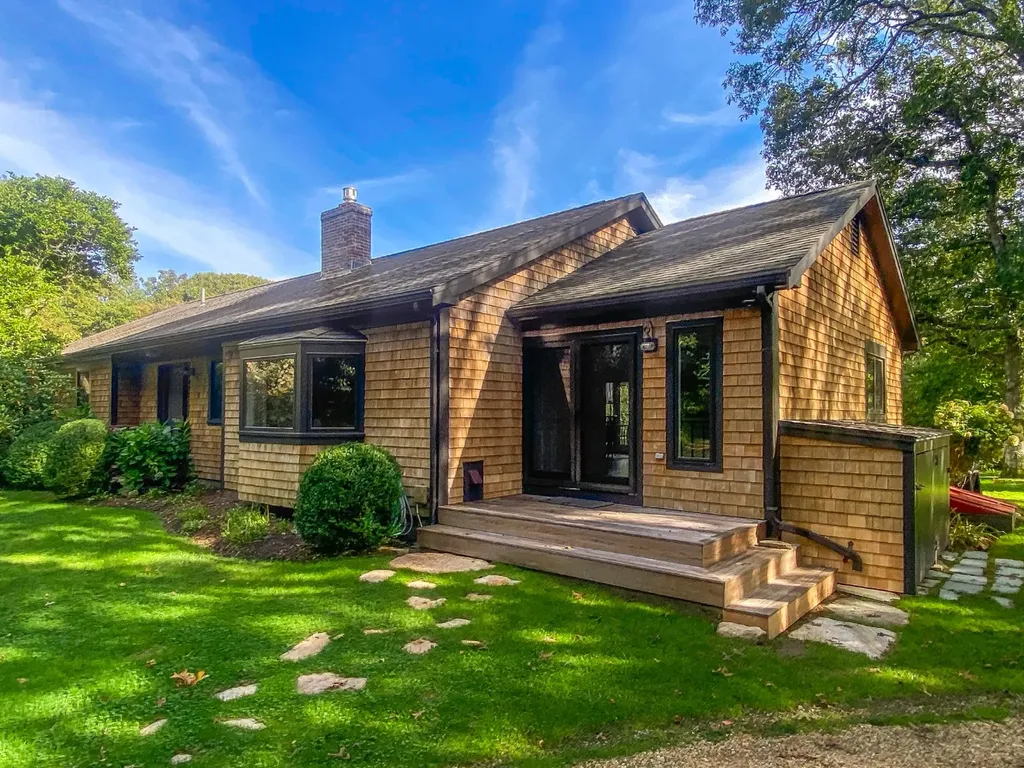 31 Josiah Sachem Way West Tisbury MA 02575