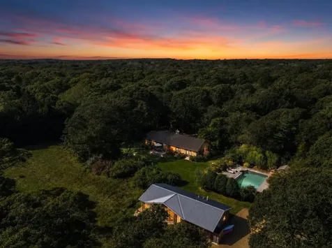 31 Josiah Sachem Way West Tisbury MA 02575