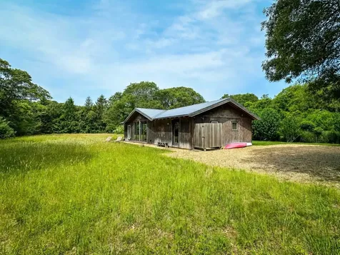 31 Josiah Sachem Way West Tisbury MA 02575