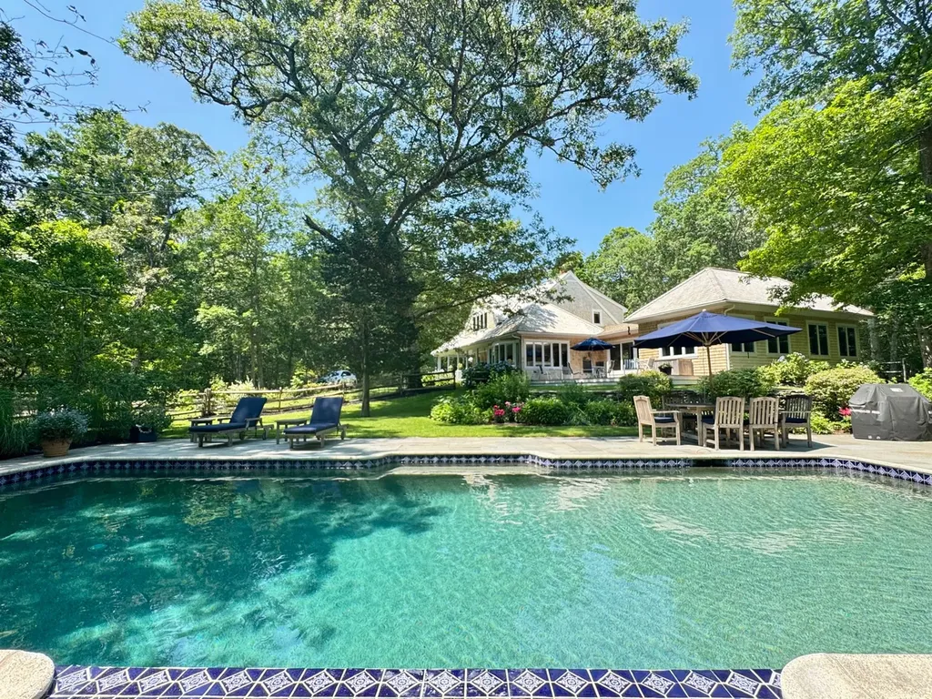 64 Christiantown Road West Tisbury MA 02575