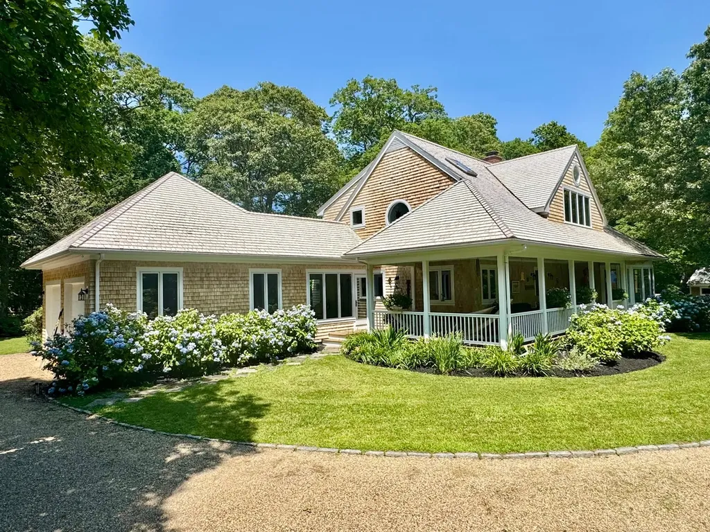 64 Christiantown Road West Tisbury MA 02575