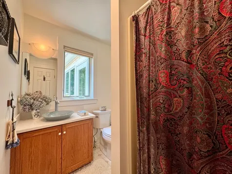 64 Christiantown Road West Tisbury MA 02575