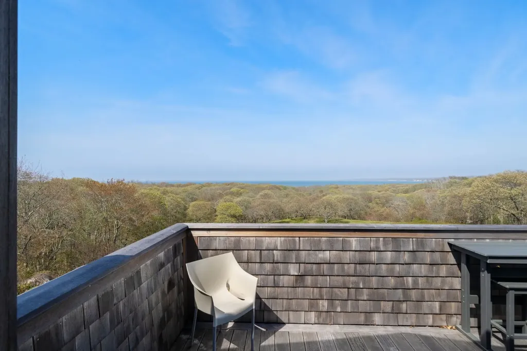 19 Locust Lane Aquinnah MA 02535