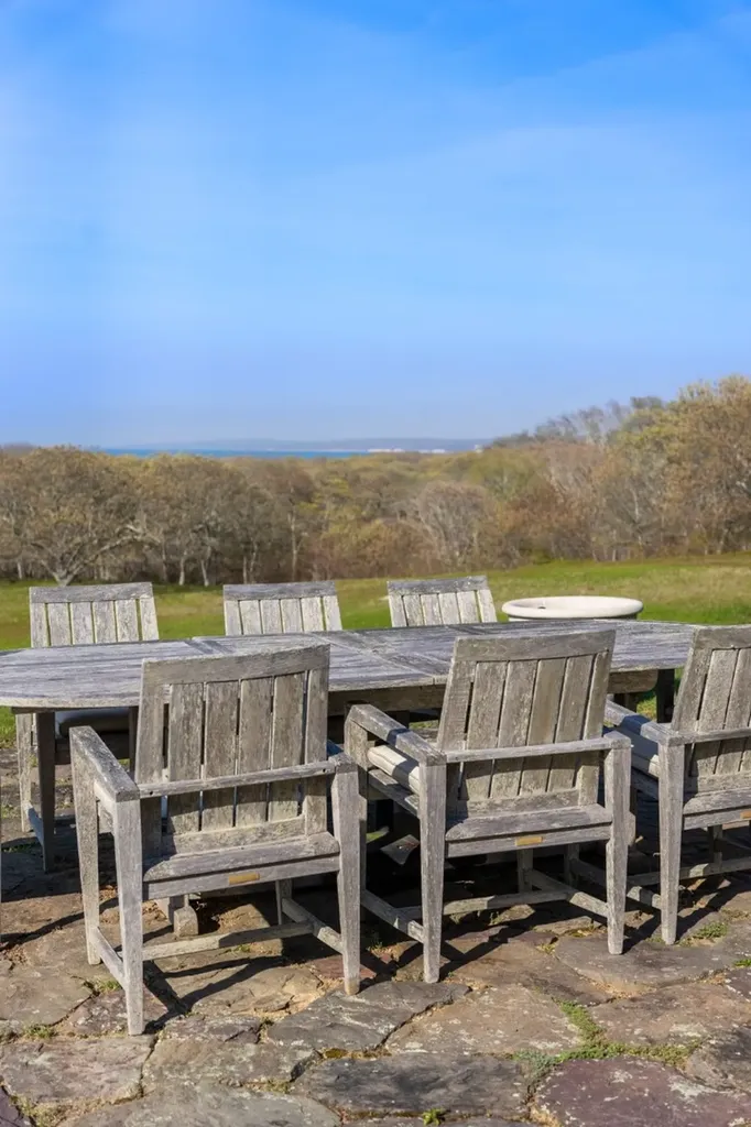 19 Locust Lane Aquinnah MA 02535