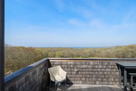 19 Locust Lane Aquinnah MA 02535
