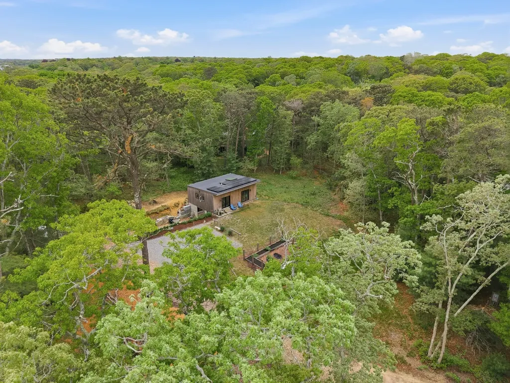 61 Wood Chips Circle Vineyard Haven MA 02575