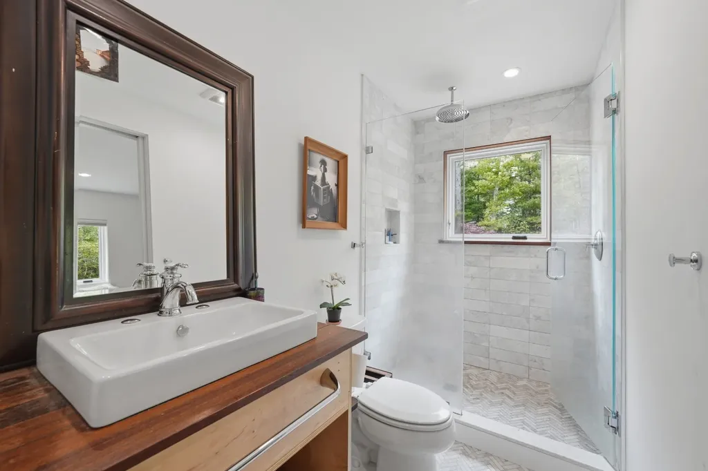 61 Wood Chips Circle Vineyard Haven MA 02575