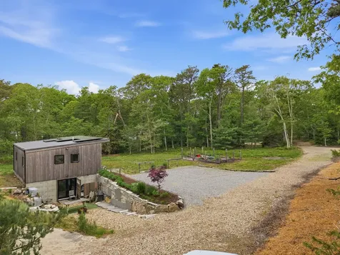 61 Wood Chips Circle Vineyard Haven MA 02575