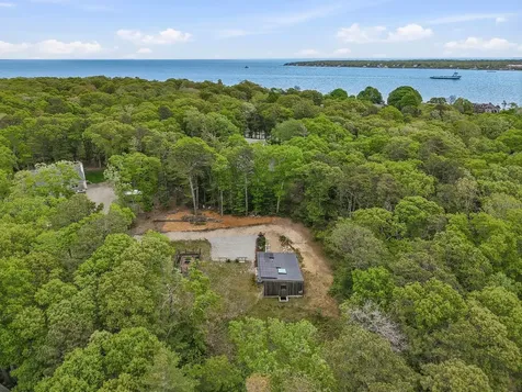 61 Wood Chips Circle Vineyard Haven MA 02575