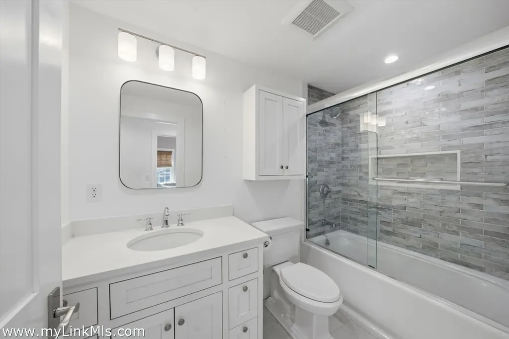 10 Fowler Avenue Edgartown MA 02539