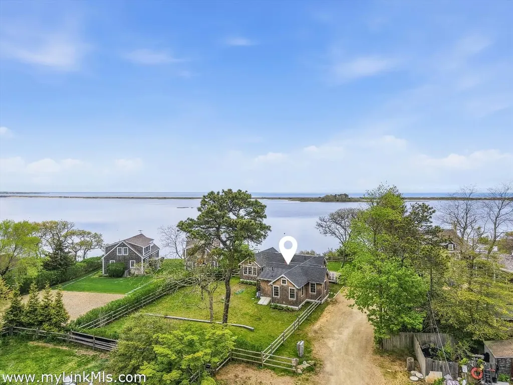 10 Fowler Avenue Edgartown MA 02539