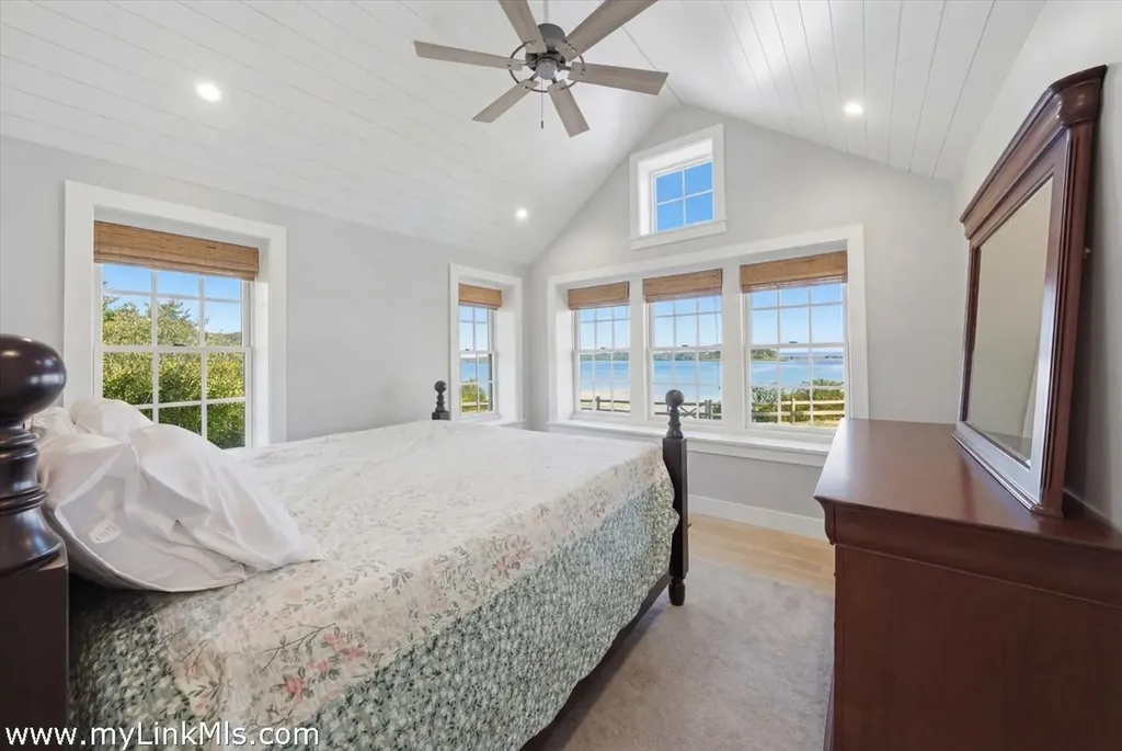 10 Fowler Avenue Edgartown MA 02539