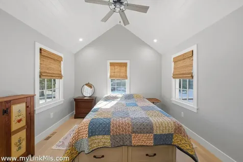 10 Fowler Avenue Edgartown MA 02539