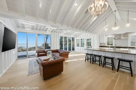 10 Fowler Avenue Edgartown MA 02539