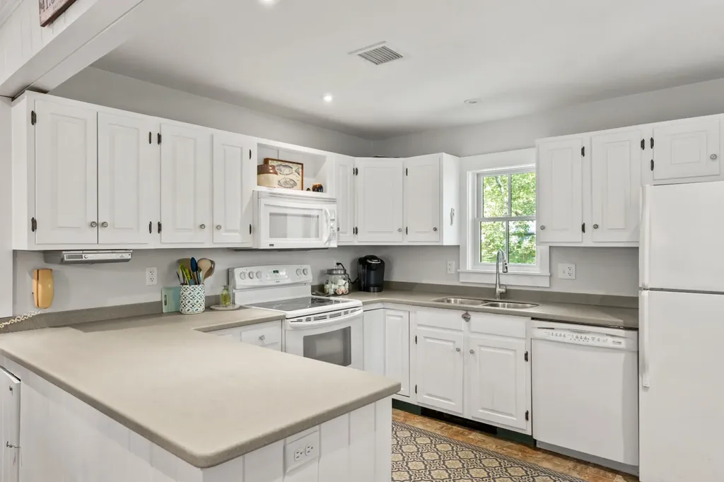 7 Ploughshare Lane Oak Bluffs MA 02557