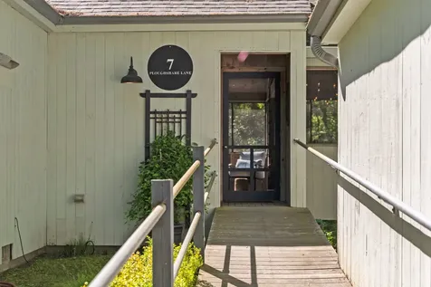 7 Ploughshare Lane Oak Bluffs MA 02557