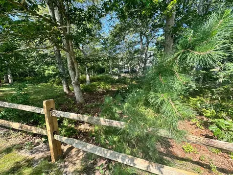 7 Highland Avenue Oak Bluffs MA 02557