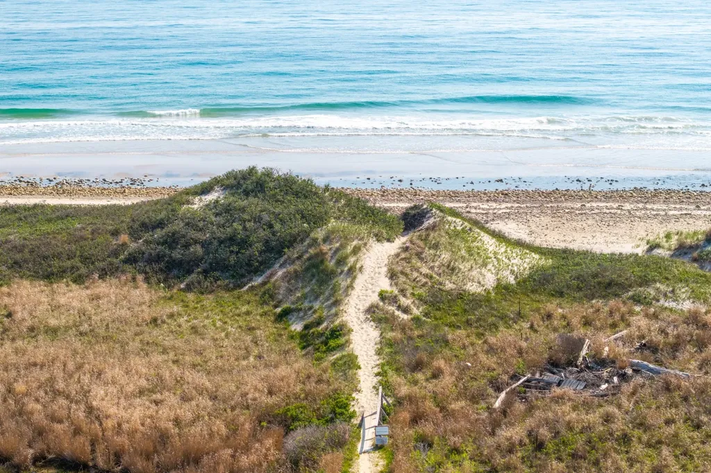 41 Moshup Trail Aquinnah MA 02535