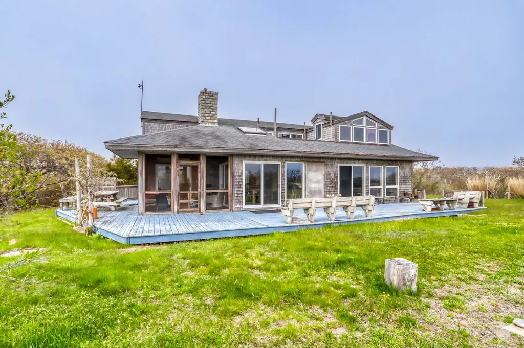 41 Moshup Trail Aquinnah MA 02535