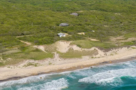 41 Moshup Trail Aquinnah MA 02535