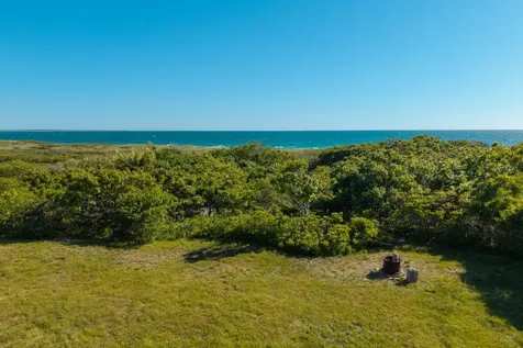 41 Moshup Trail Aquinnah MA 02535