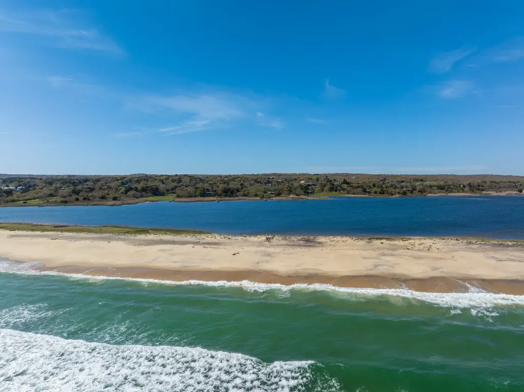6 Wakeman Road Chilmark MA 02535
