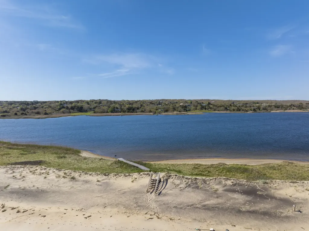 6 Wakeman Road Chilmark MA 02535