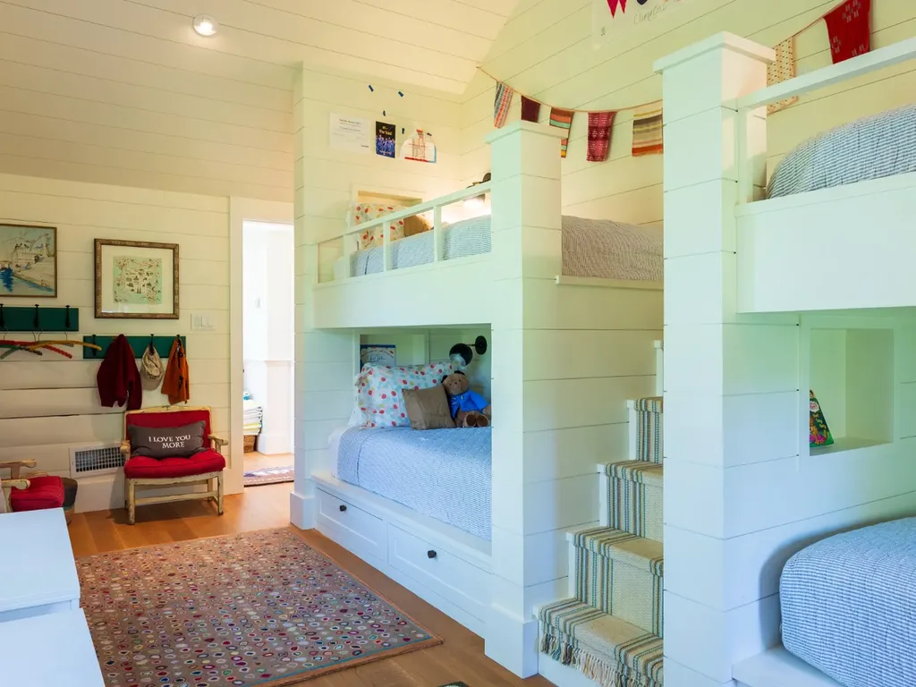 6 Wakeman Road Chilmark MA 02535