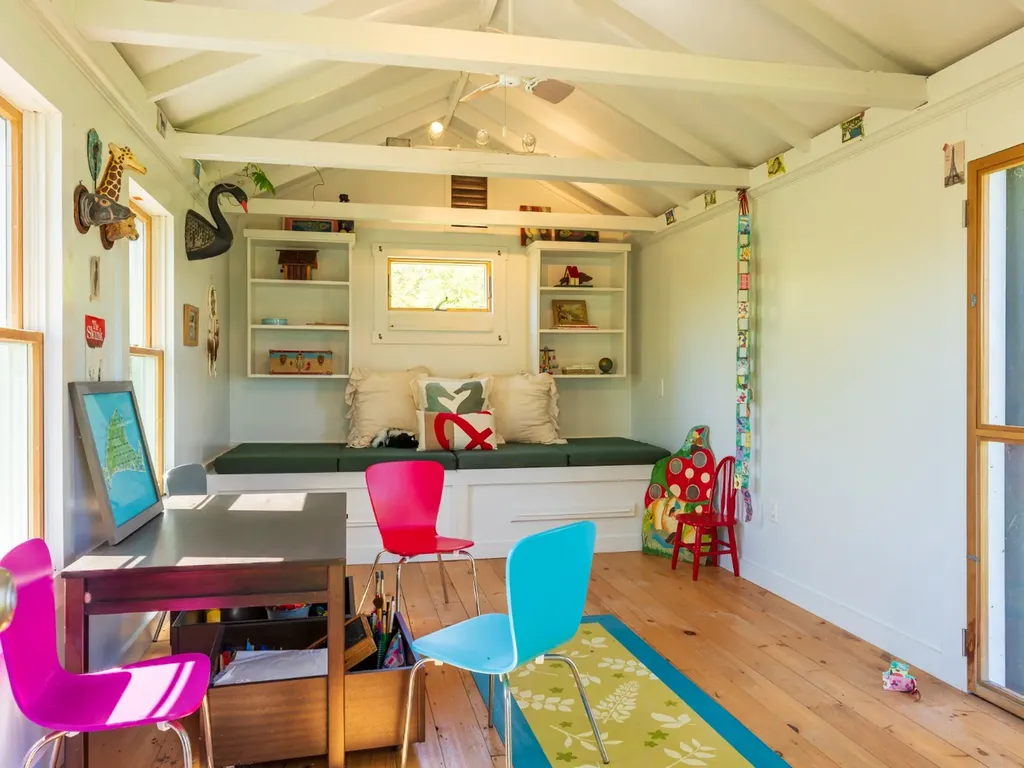 6 Wakeman Road Chilmark MA 02535