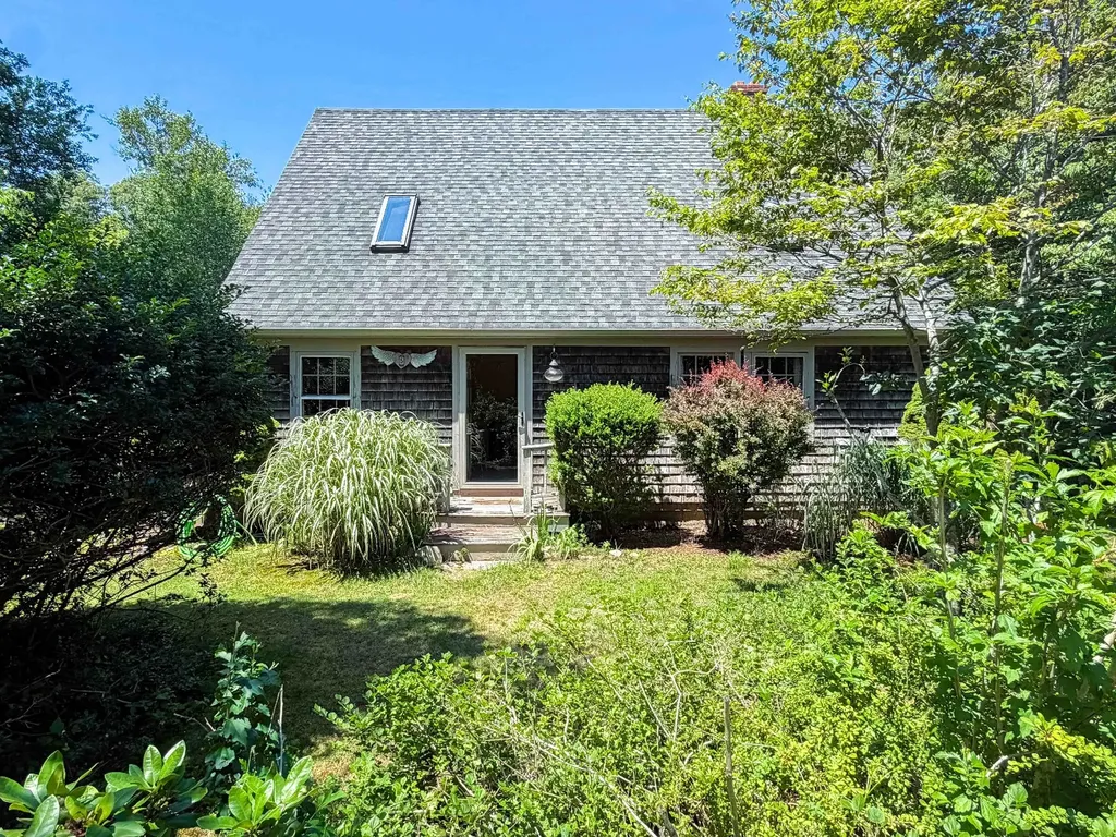 Vineyard Haven MA, 5 Paula Avenue