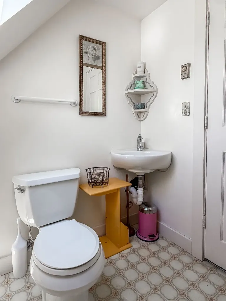 5 Paula Avenue Vineyard Haven MA 02568