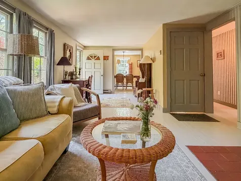 5 Paula Avenue Vineyard Haven MA 02568