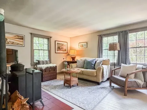 5 Paula Avenue Vineyard Haven MA 02568