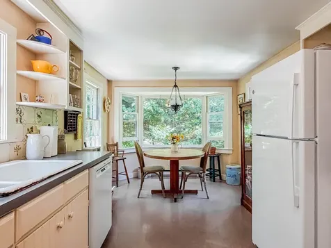 5 Paula Avenue Vineyard Haven MA 02568