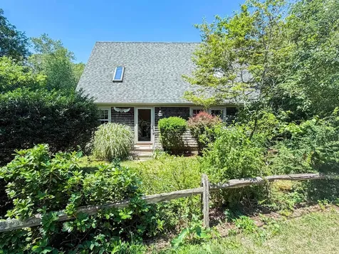 5 Paula Avenue Vineyard Haven MA 02568