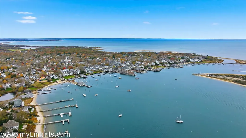 10 Pease Point Road Edgartown MA 02539