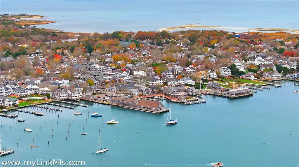 10 Pease Point Road Edgartown MA 02539
